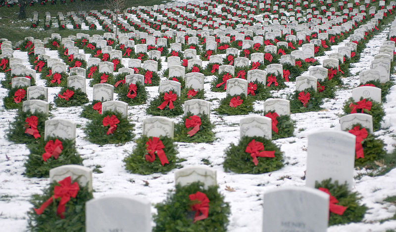 15Wreaths_at_Arlington_National_Cemetery