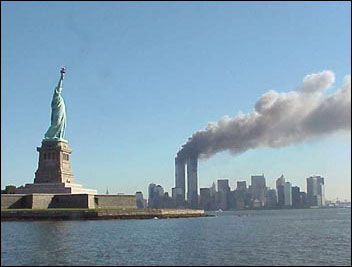 03-Statue_of_Liberty_and_WTC_fire 11 9